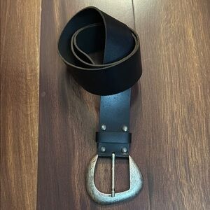 DIVIDED Women's Black Belt Size Medium